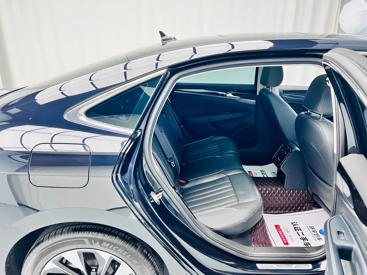 Volkswagen Passat 2023 Facelift 330TSI Starlight Elite Edition фото 25