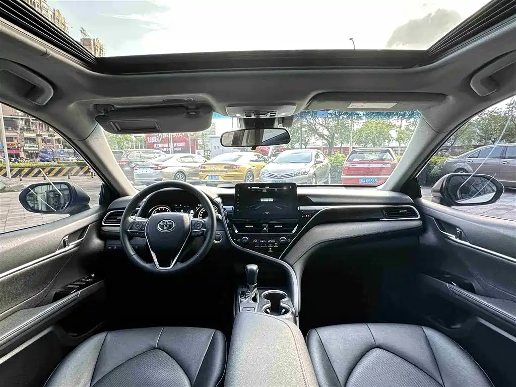 Toyota Camry 2021 2.0G Luxury Edition фото 15
