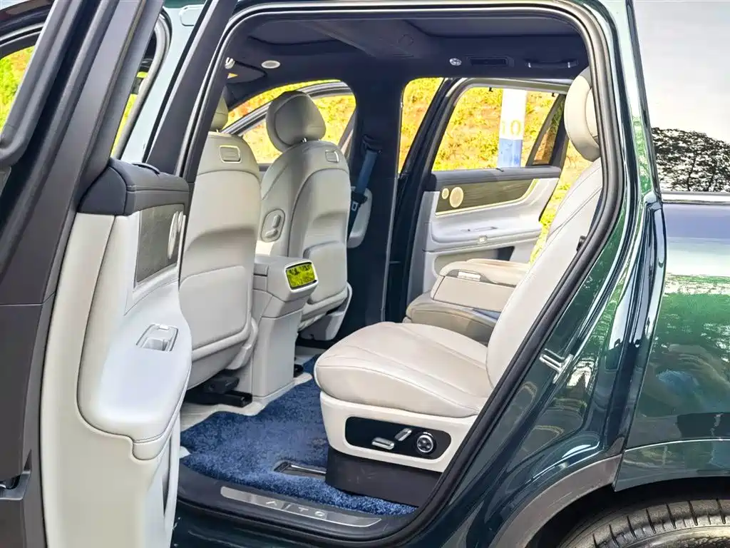 AITO Wenjie AITO M9 2024 Extended Range Ultra 42kWh 6-Seater фото 10