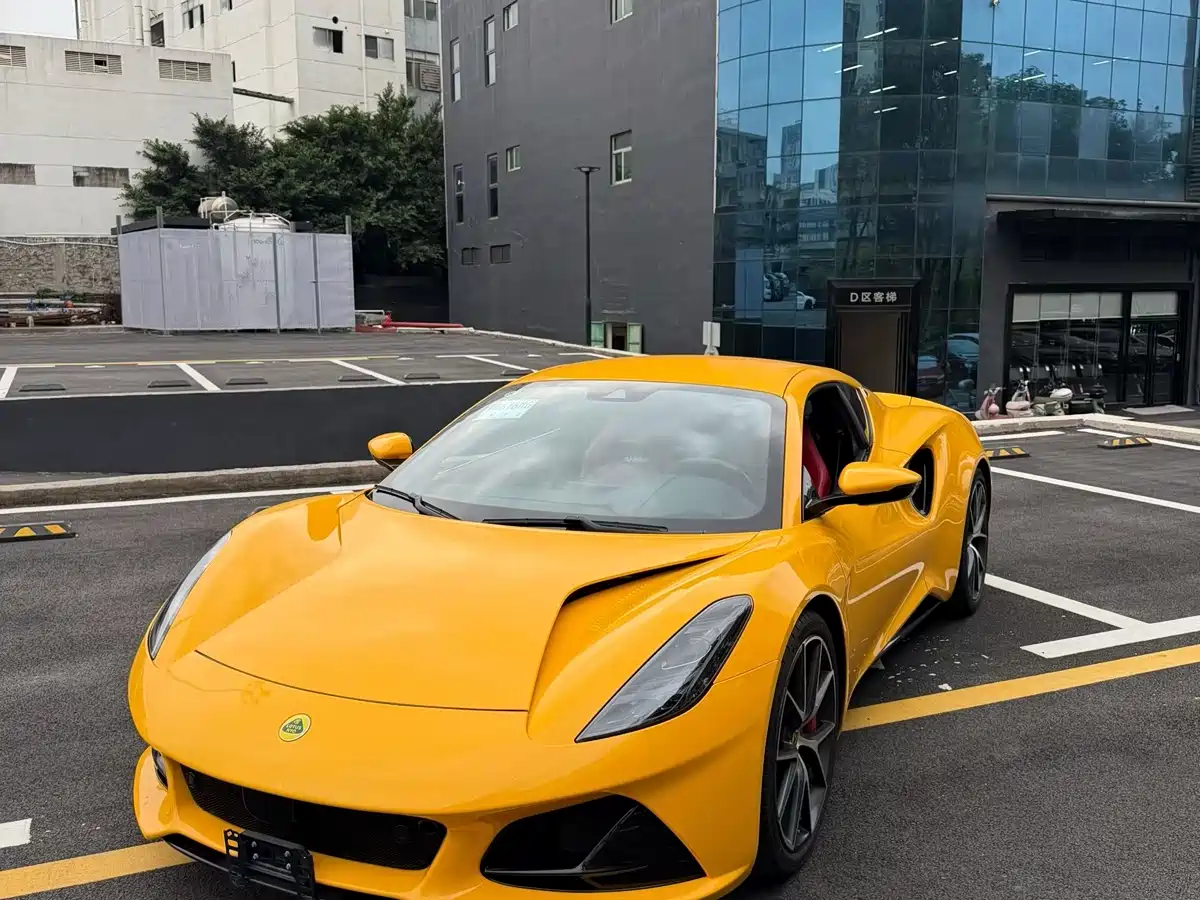 Lotus Cars EMIRA 2021 2.0T DCT First Edition фото 11