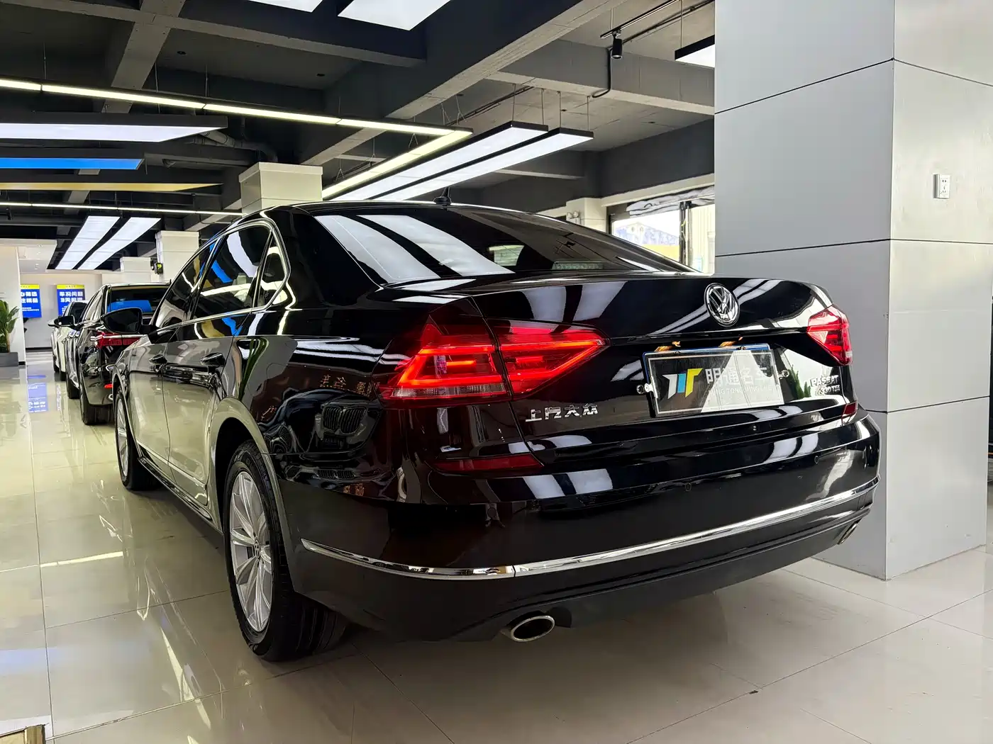 Volkswagen Passat 2017 330TSI DSG Prestige фото 6