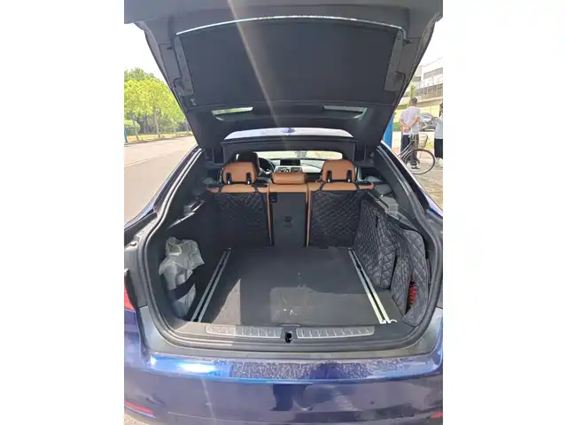BMW 3 Series GT 2019 320i M Sport Model — фото 4