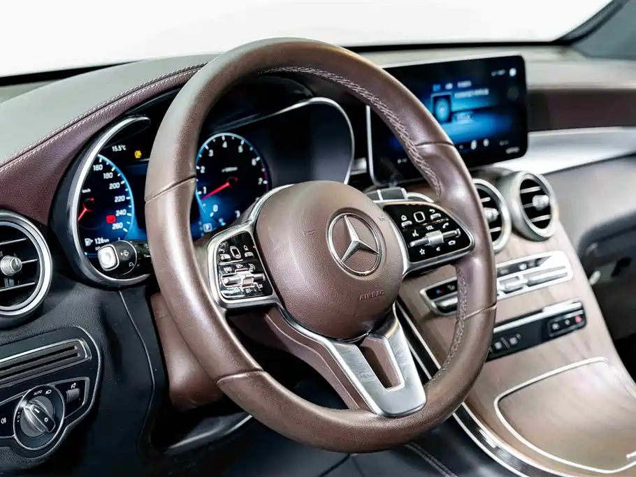 Mercedes-Benz GLC 2020 Facelift GLC 260 L 4MATIC Luxury фото 10