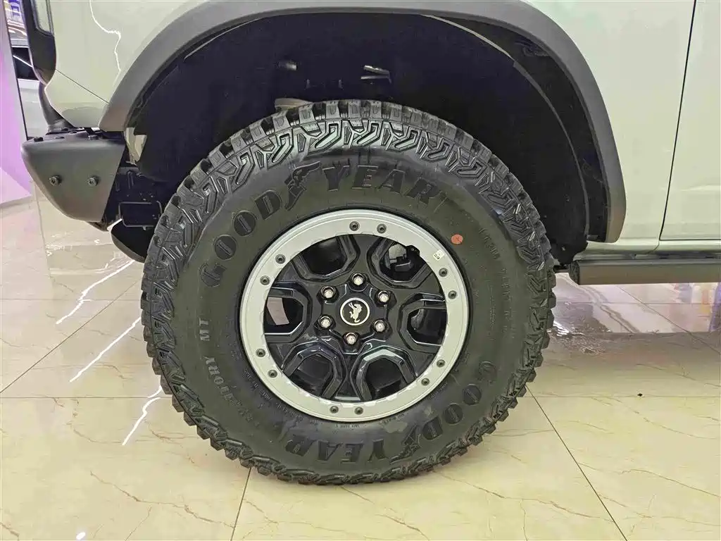 Ford Bronco 2026 2024 2.3T Badlands
