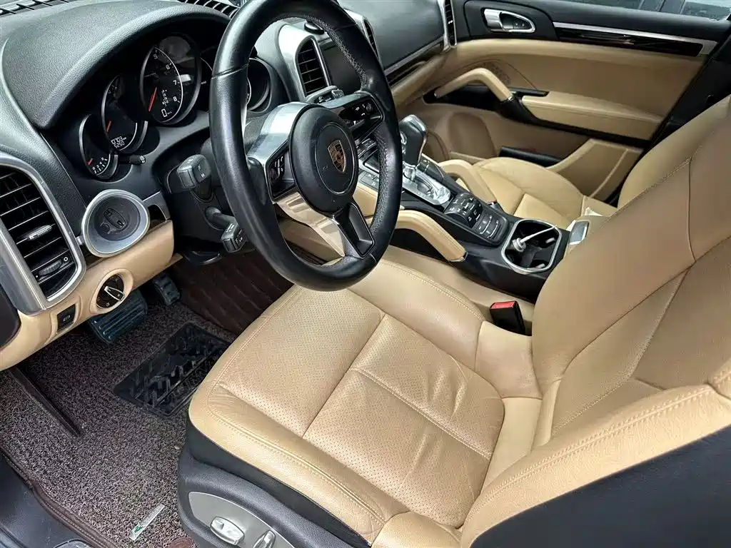 Porsche Cayenne 2016 Cayenne Platinum Edition 3.0T фото 8