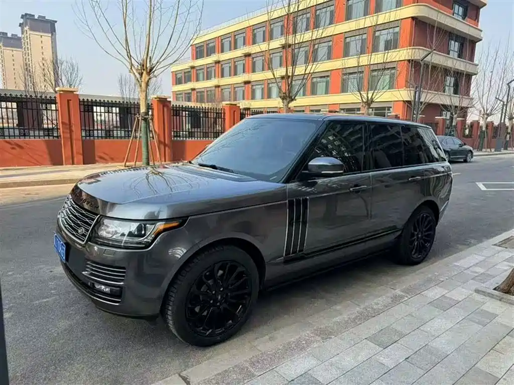 Land Rover Range Rover 2015 3.0 TDV6 Vogue фото 2