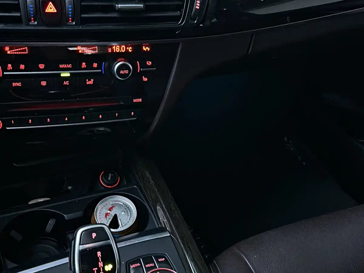 BMW X5 (Import) 2017 xDrive35i M Luxury Sport фото 13