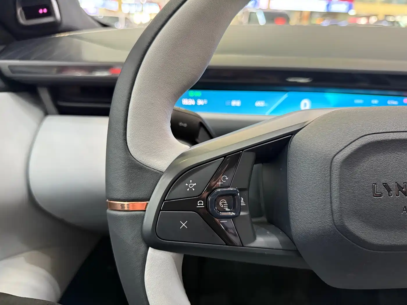 Lynk & Co Z10 2025 95kWh 702km AWD Smart Drive Ultra фото 9