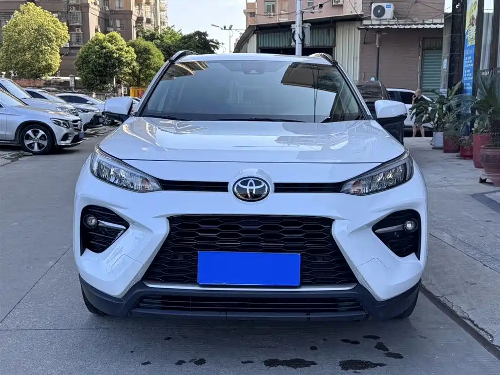 Toyota Wildlander 2021 2.0L CVT 4WD Luxury Edition фото 2