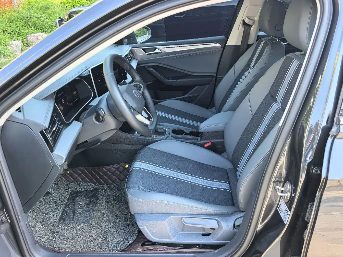 Volkswagen Sagitar 2024 300TSI DSG Flying Edition фото 9