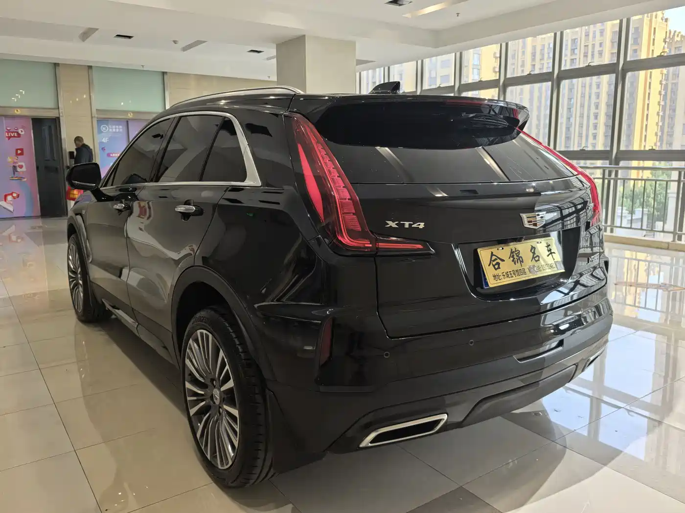 CADILLAC XT4
