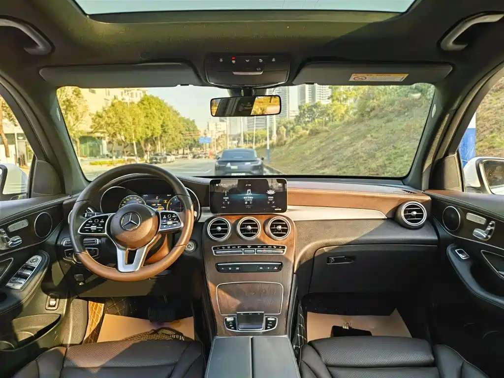 Mercedes-Benz GLC 2020 GLC 260 L 4MATIC Luxury фото 8