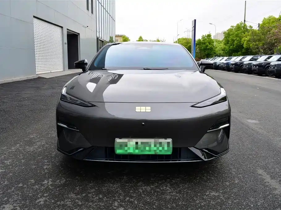 2025 Geely Galaxy Galaxy E8