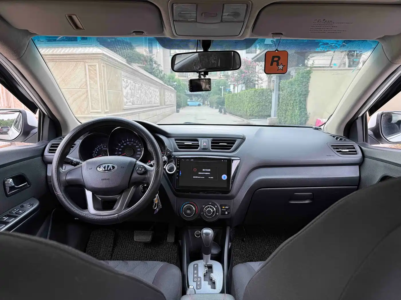 Kia K2 2013 2012 Sedan 1.4L AT GLS Commemorative Edition
