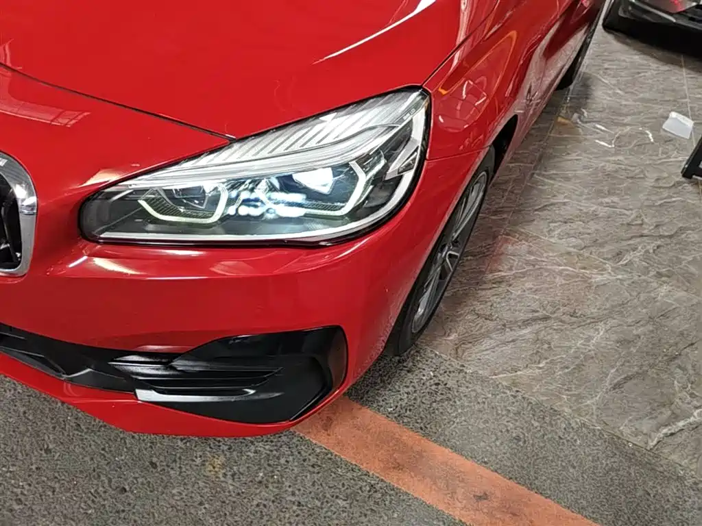 BMW 2 Series Touring 2018 218i M Sport Package фото 24
