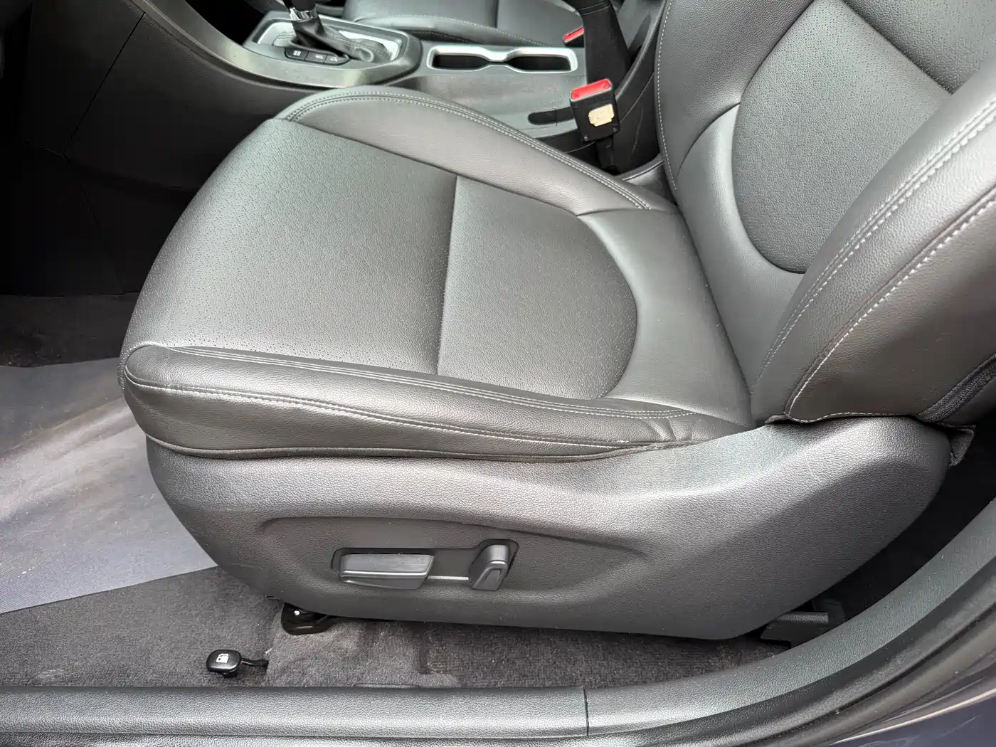 Hyundai Beijing Hyundai ix35 2018 2.0L Automatic 2WD Zhiyong·Enjoyment Edition фото 25