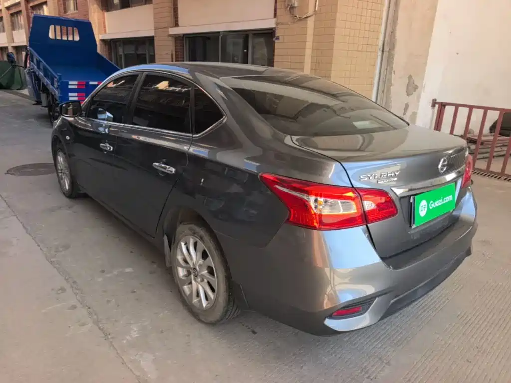 صورة 5 - Nissan Sylphy