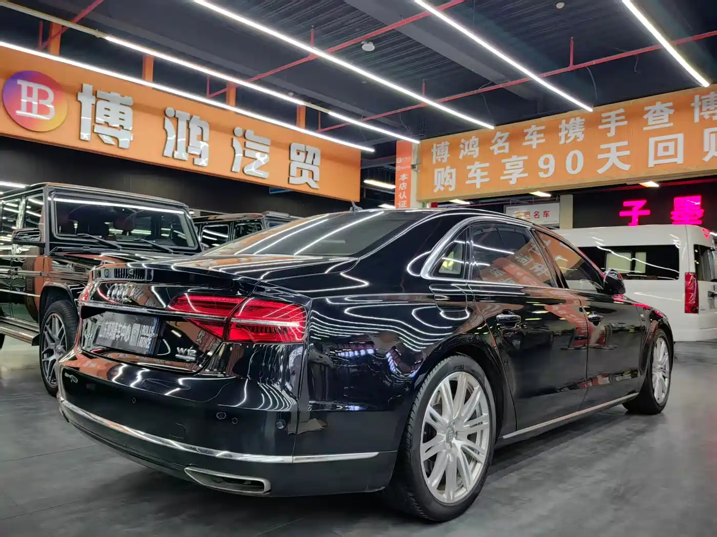 Audi A8 2014 A8L 6.3 FSI W12 quattro Flagship фото 14