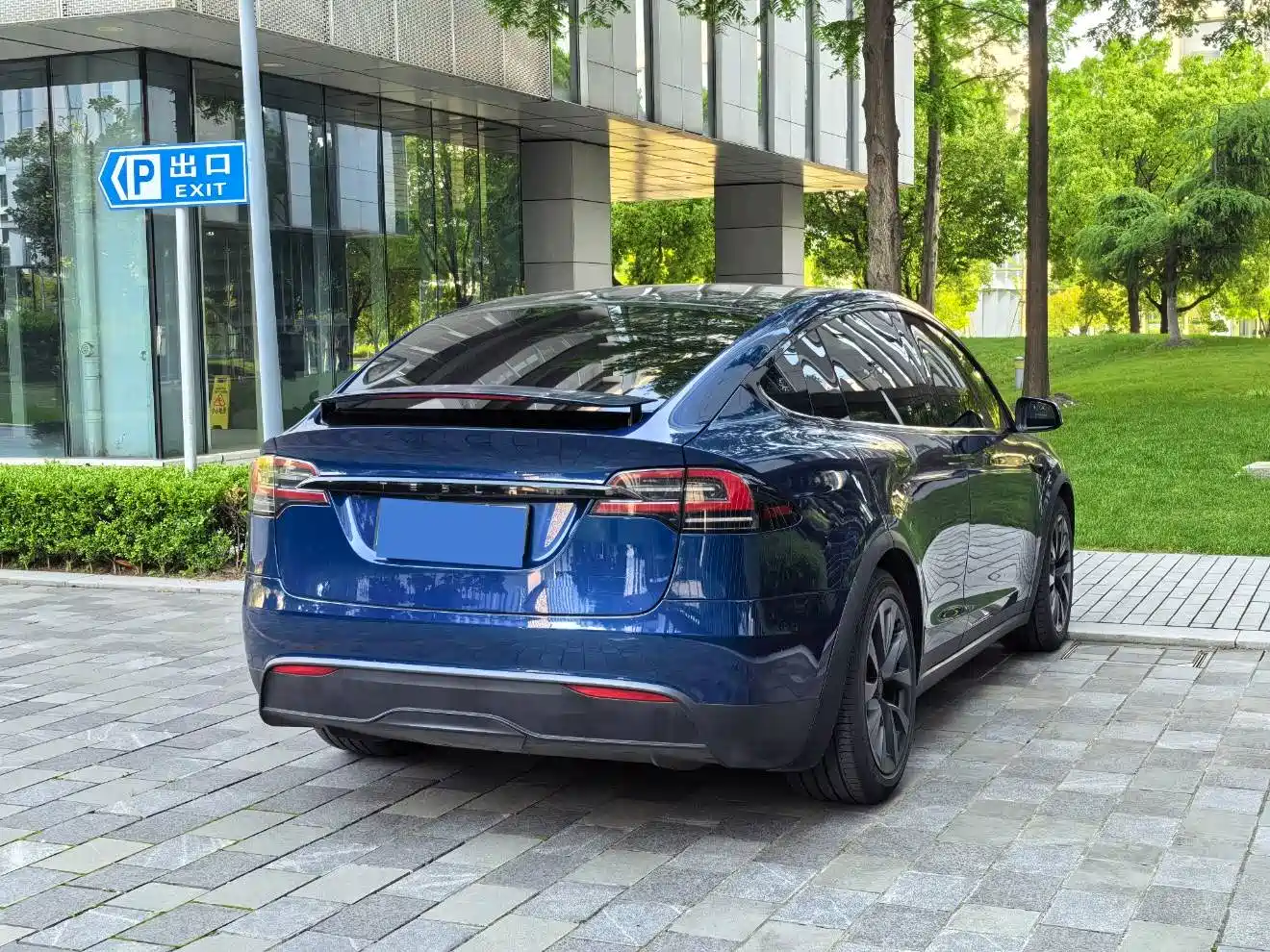 Tesla Model X 2023 Tri-motor AWD Plaid фото 45
