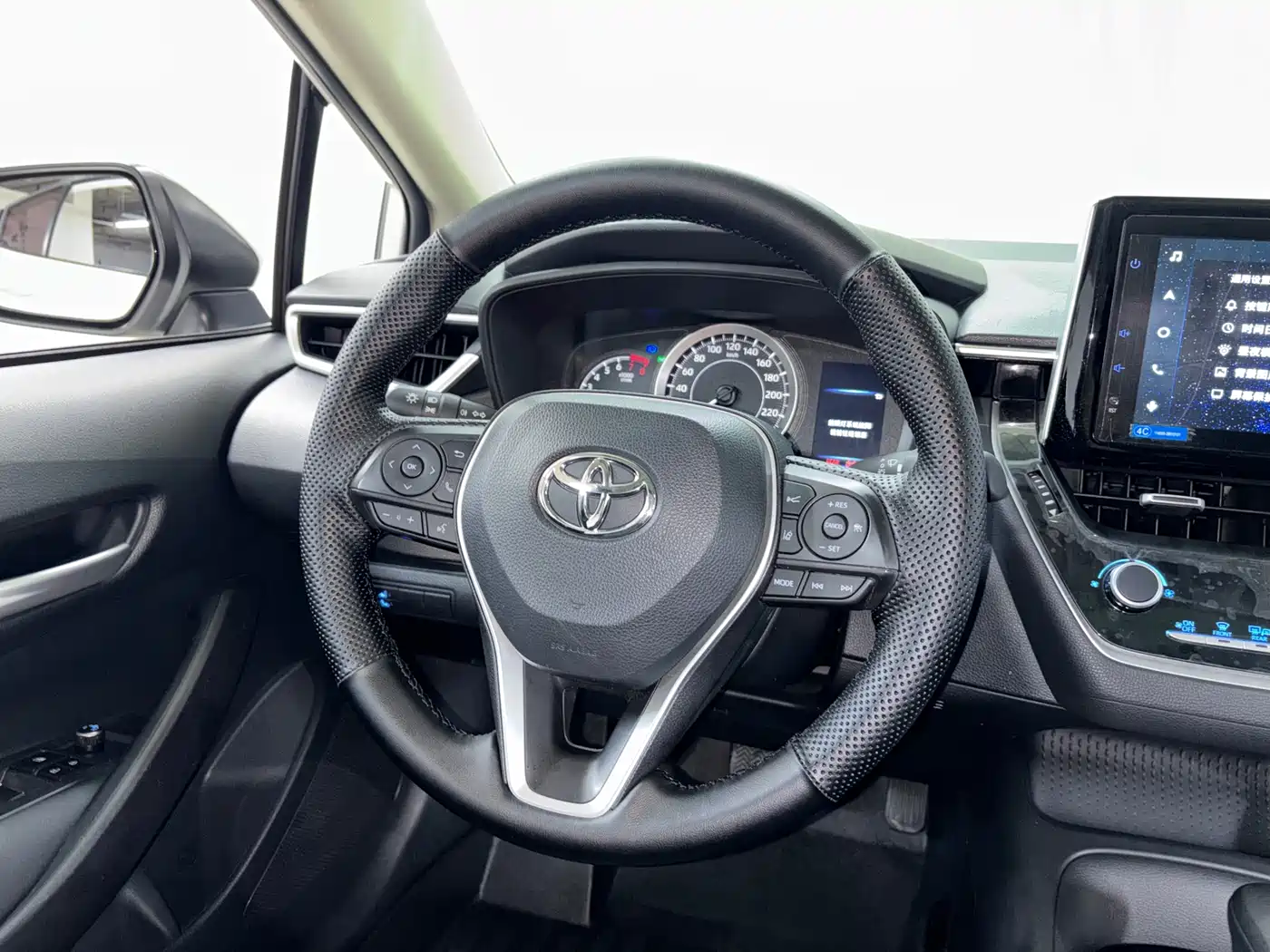 Toyota Corolla 2021 TNGA 1.5L CVT Elite Edition фото 13