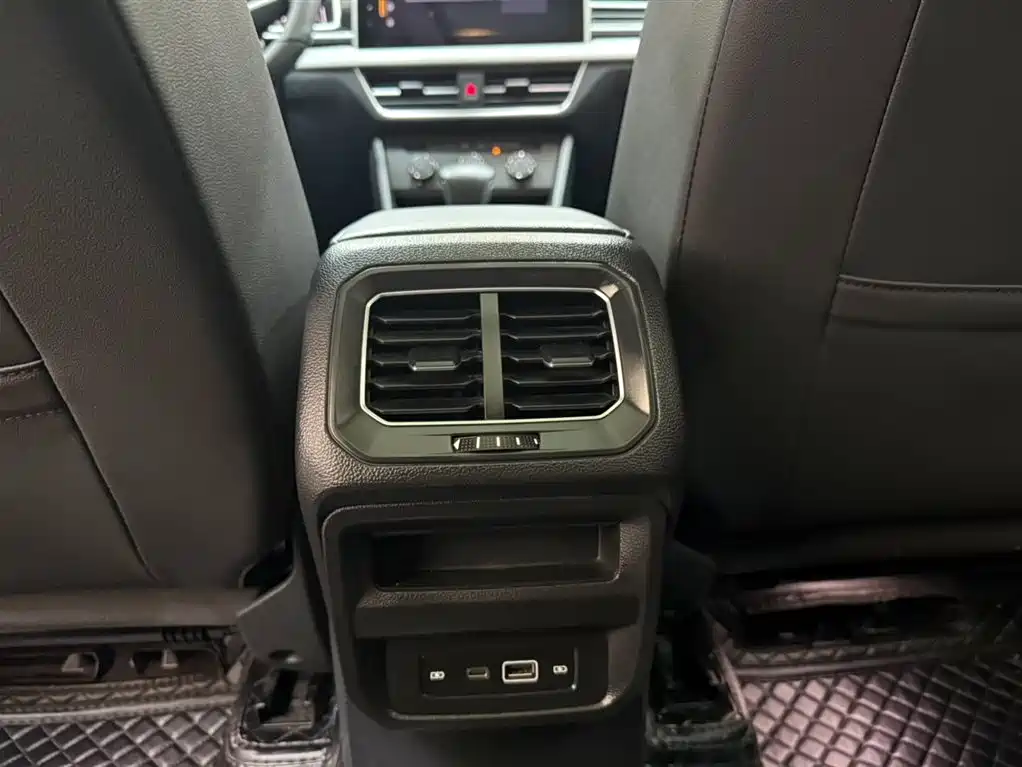 Volkswagen Tiguan L 2023 280TSI 2WD Trend Limited Edition фото 11