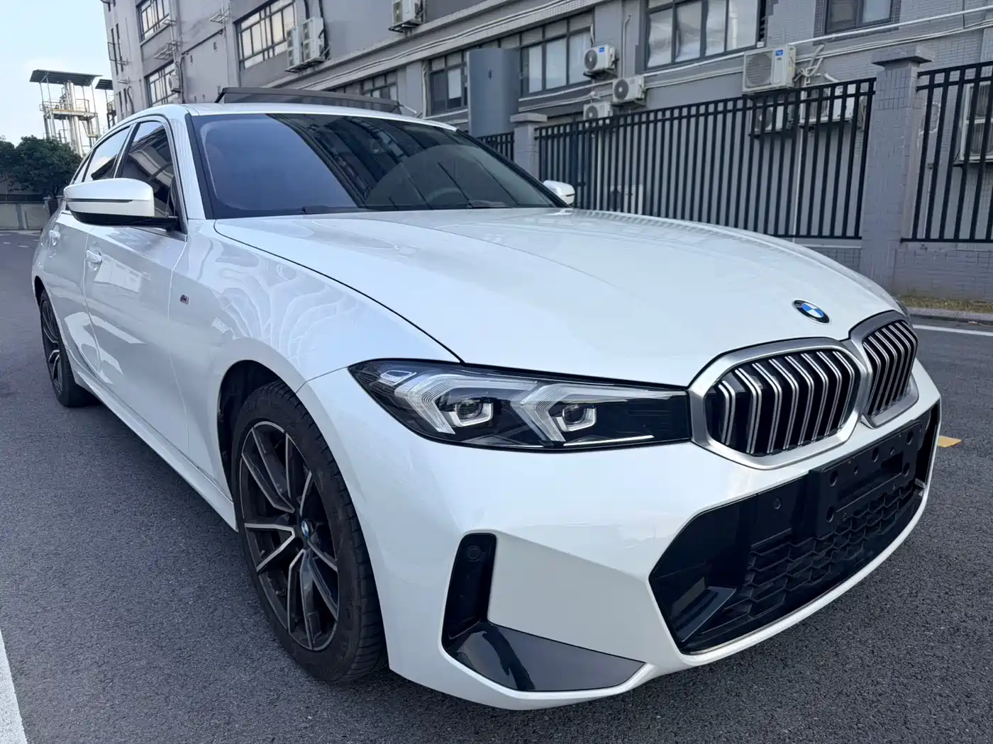BMW 3 Series 2023 320Li M Sport Package фото 3