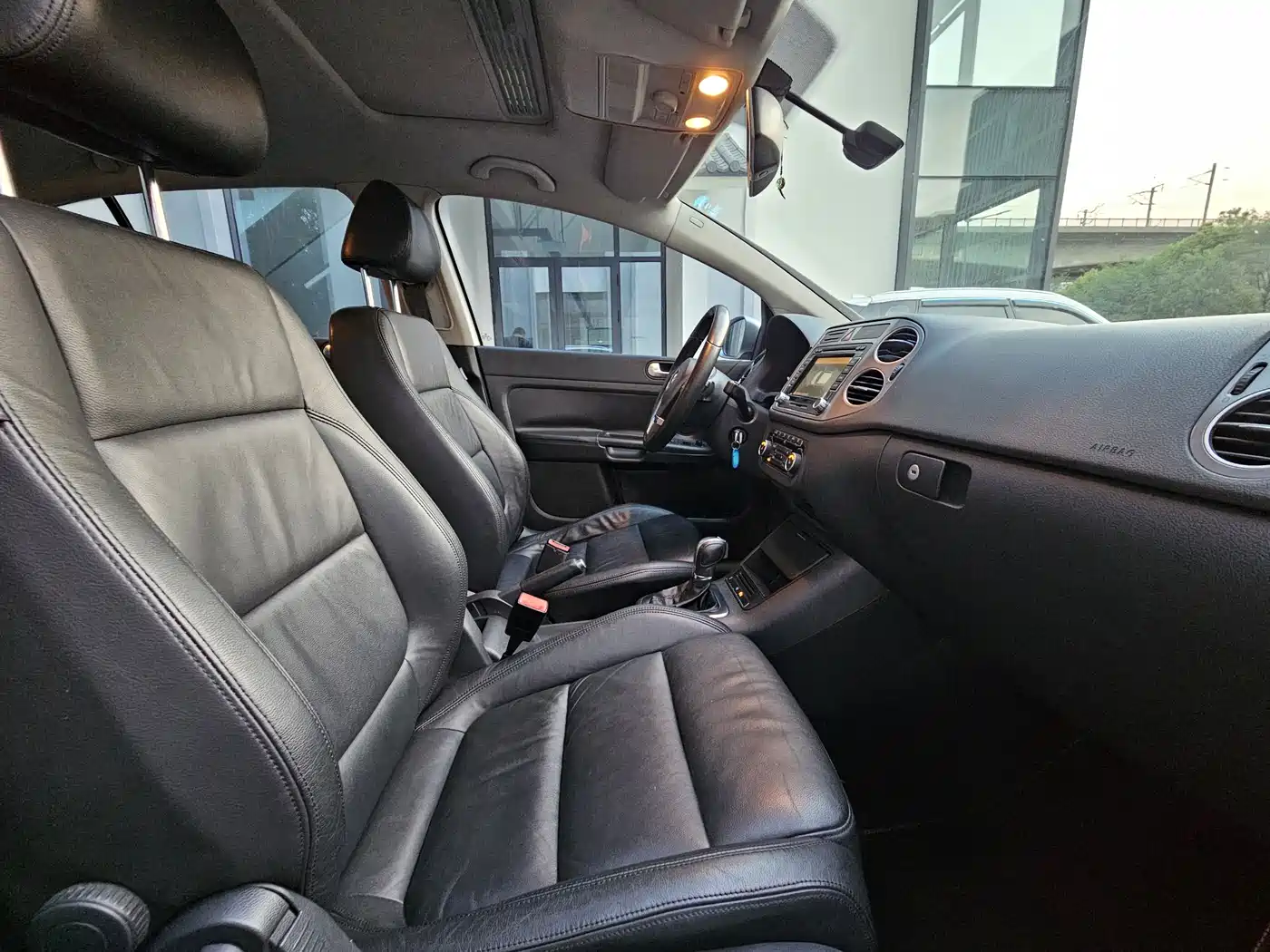 Volkswagen Golf (Import) 2011 1.4TSI Cross Golf фото 13