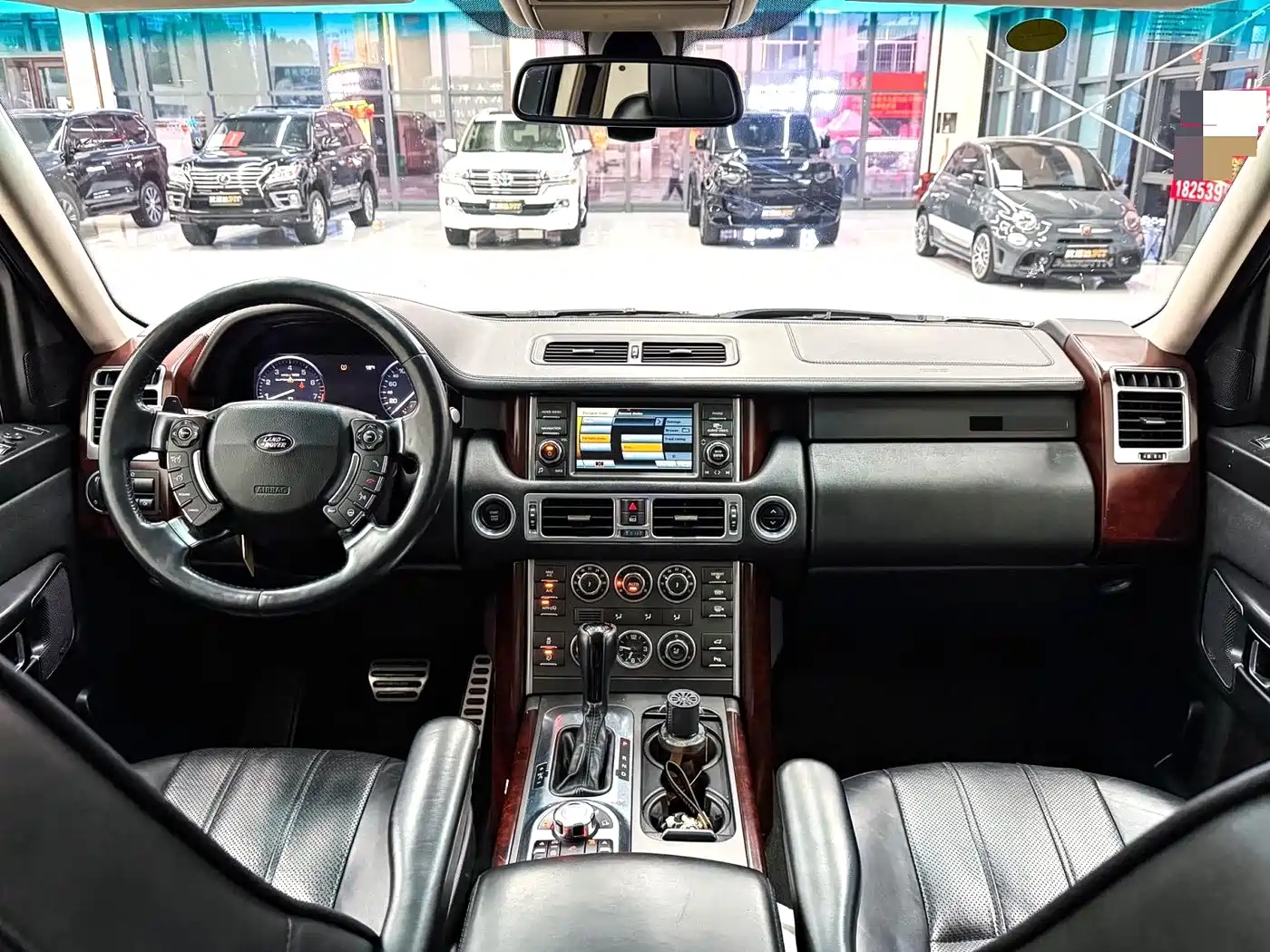 Land Rover Range Rover 2011 5.0 SC V8 фото 8