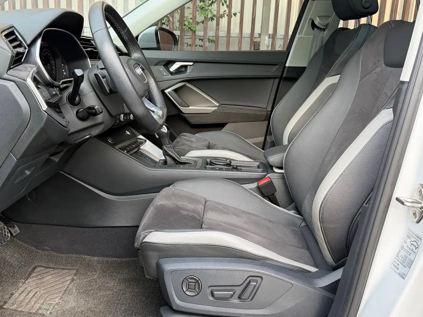 Audi Q3 2022 35 TFSI Fashion Dynamic фото 8