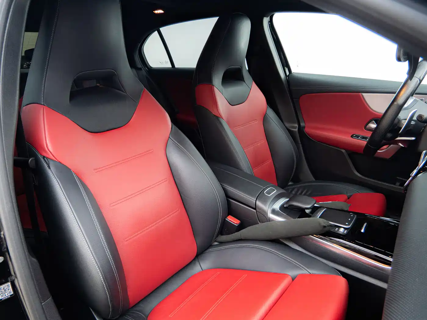Mercedes-Benz A-Class AMG 2020 AMG A 35 L 4MATIC фото 15