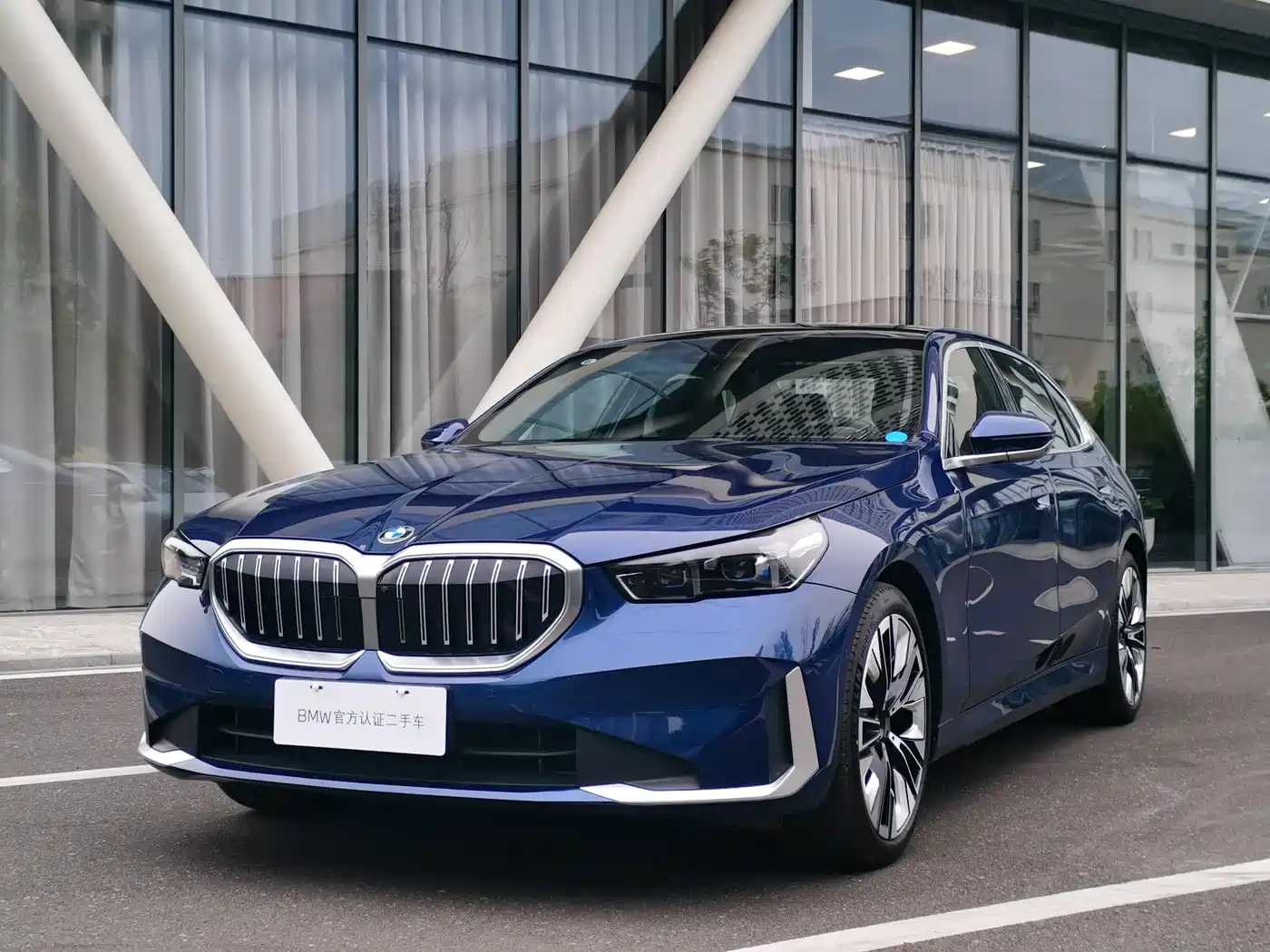 BMW 5 Series 2024 530Li Premium Luxury Package фото 8