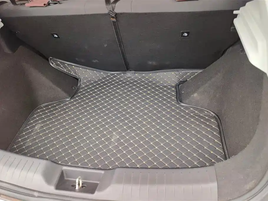 BYD E2