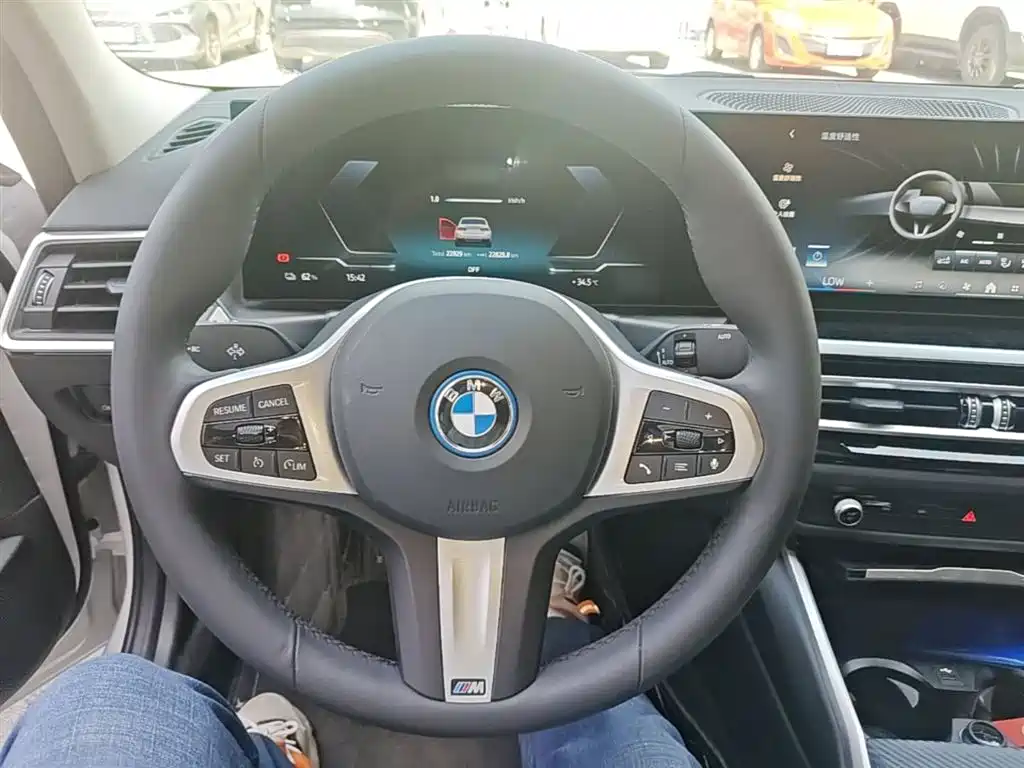 BMW i3 2024 eDrive 40 L Shadow Night Package фото 11