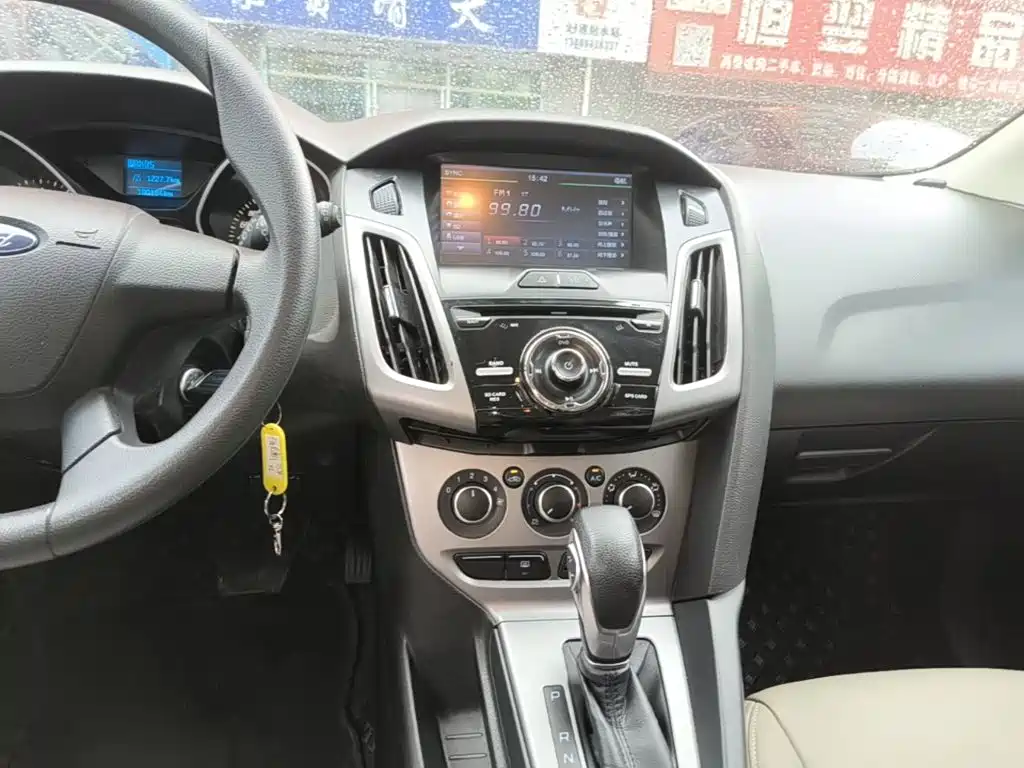 Ford Focus 2015 2012 Hatchback 1.6L Automatic Comfort