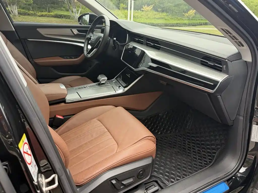Audi A6L 2021 45 TFSI Exclusive Elegance фото 6