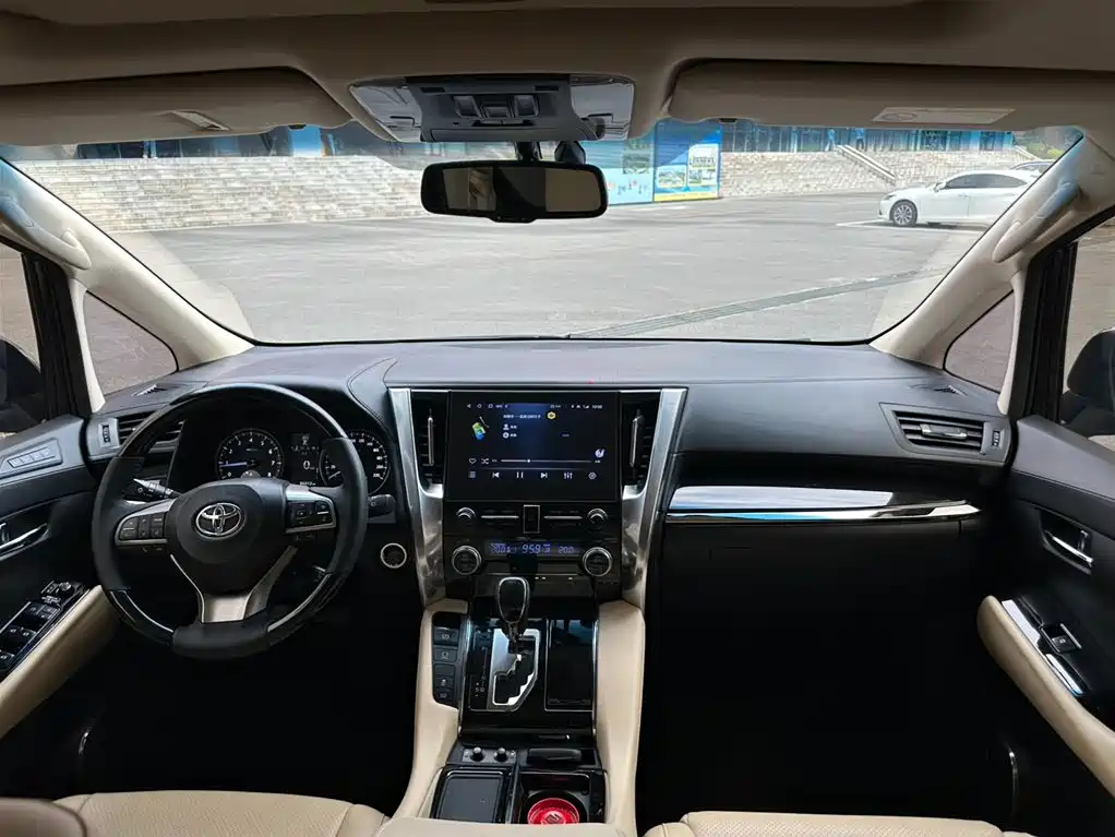 Toyota Alphard 2018 3.5L Luxury фото 8