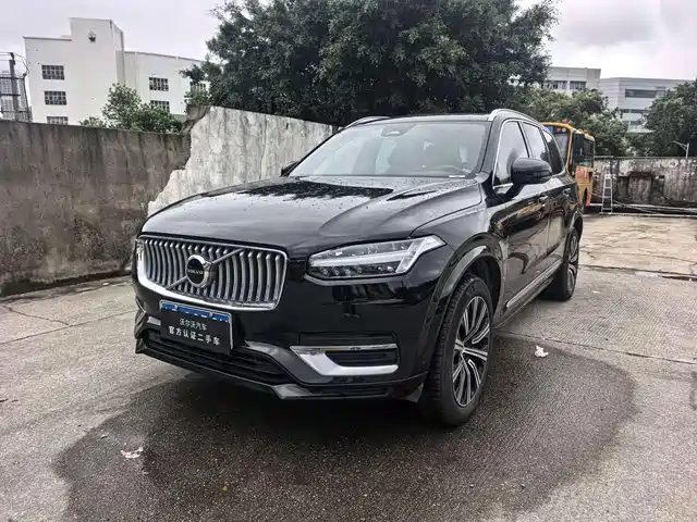 Volvo XC90 2024 B5 Smart Luxury 5-Seater — фото 1