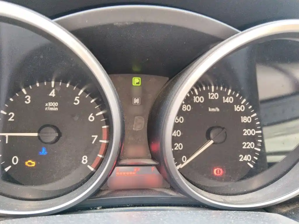 Mazda Mazda5 2014 2013 2.0L Automatic Luxury