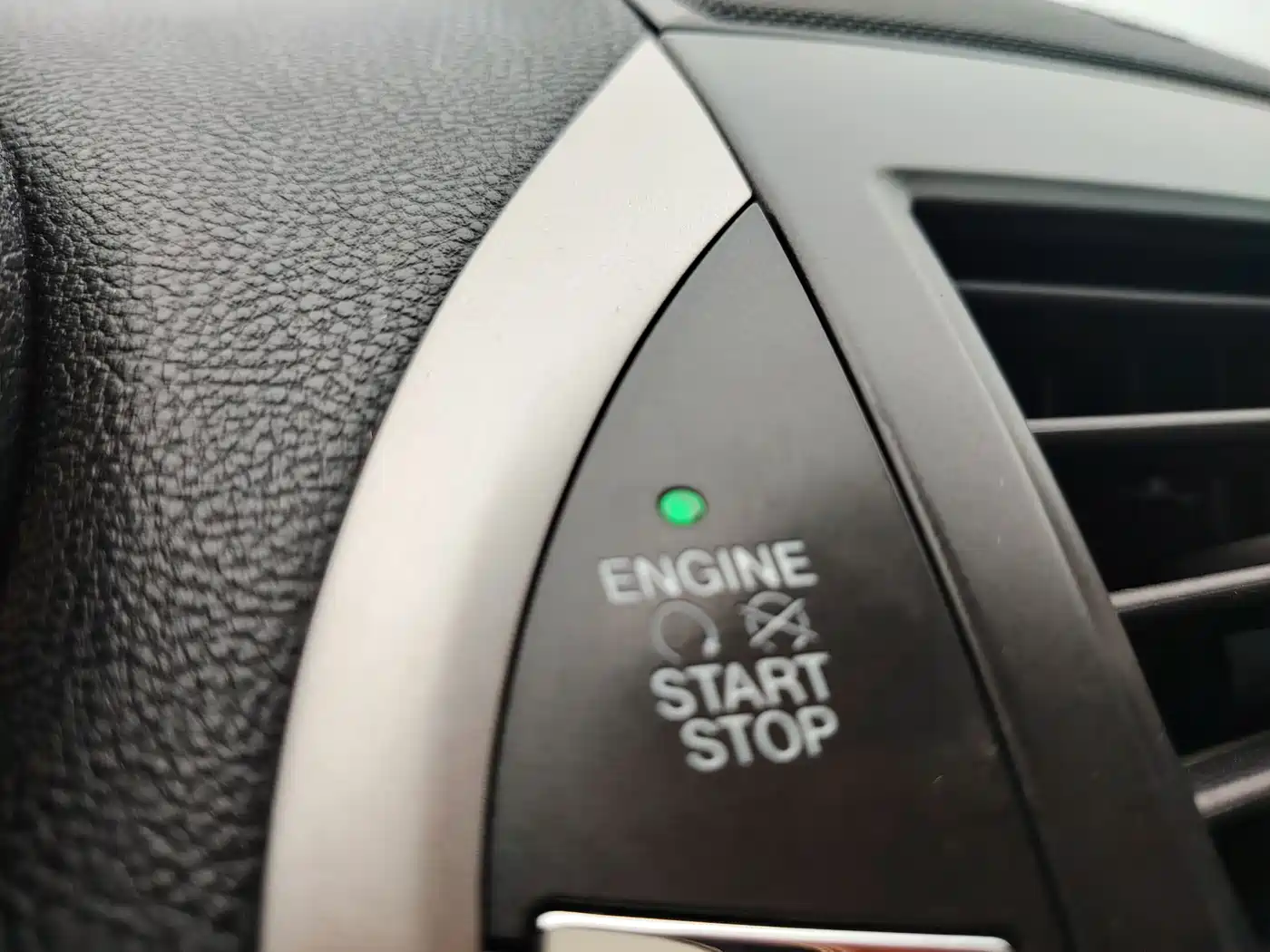 Lincoln MKC 2015 2014 2.0T 2WD Elegance Edition