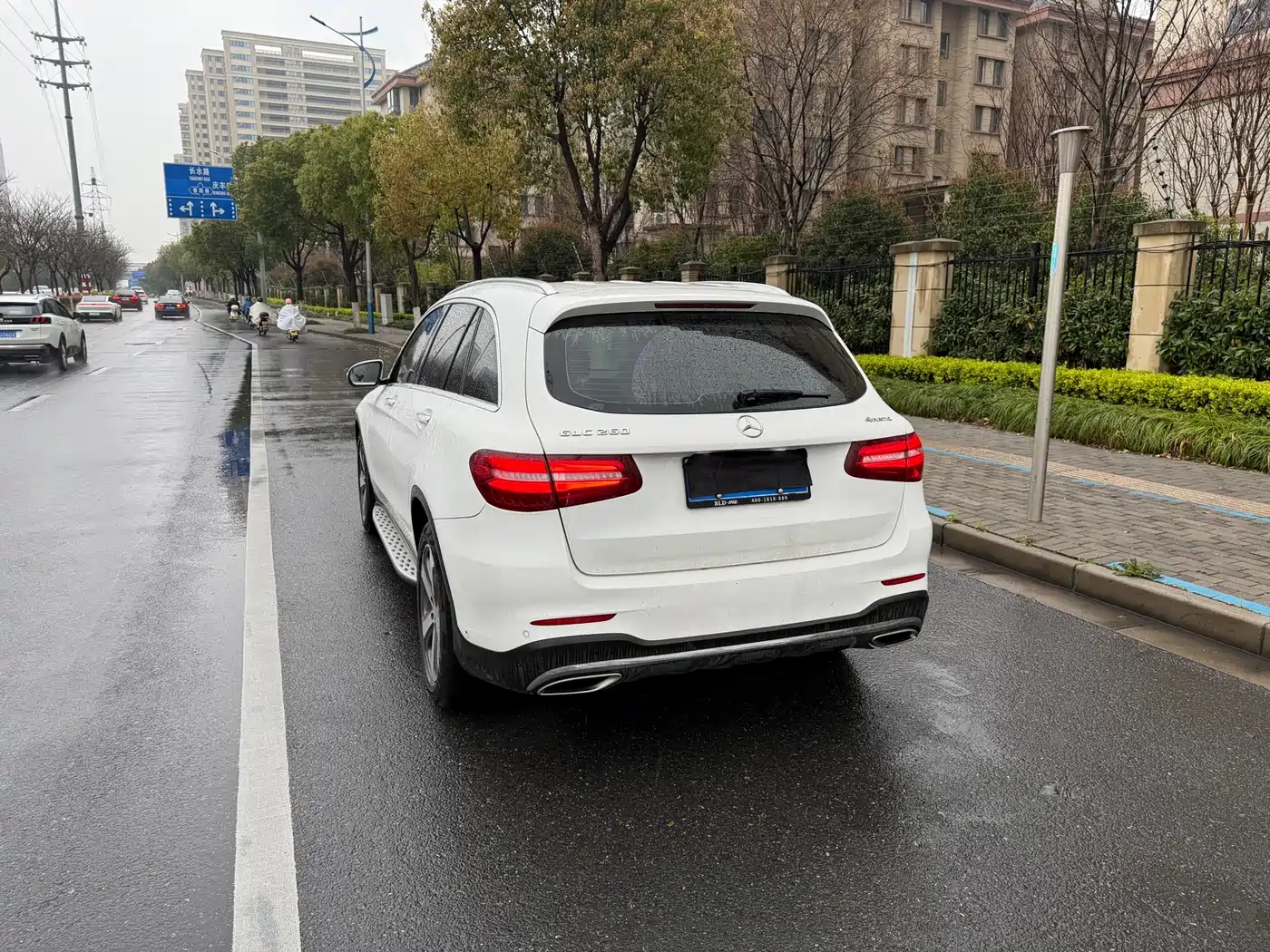 Mercedes-Benz GLC 2017 GLC 260 4MATIC Luxury фото 3