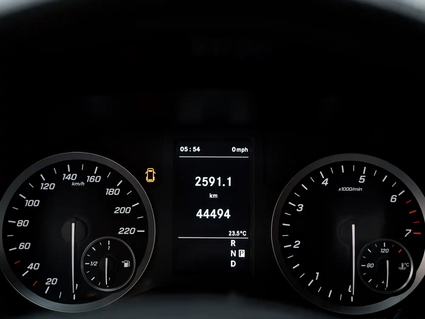 Mercedes-Benz Vito 2023 2.0T Elite 7-Seater фото 6