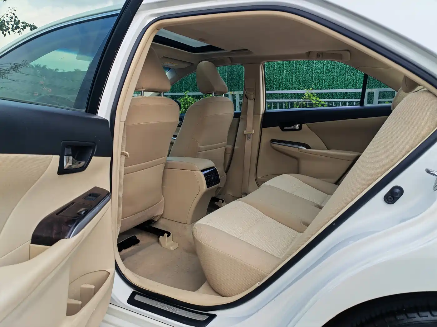 Toyota Camry 2015 2.0E Elite Edition фото 14