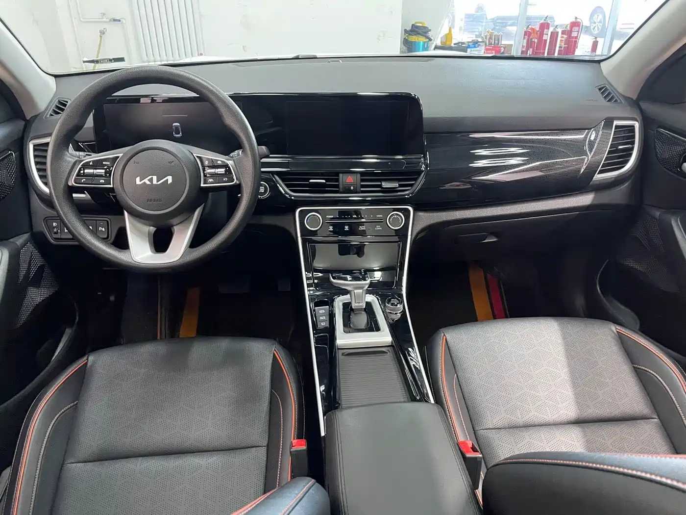 Kia Seltos 2023 1.5L CVT Luxury Edition фото 9