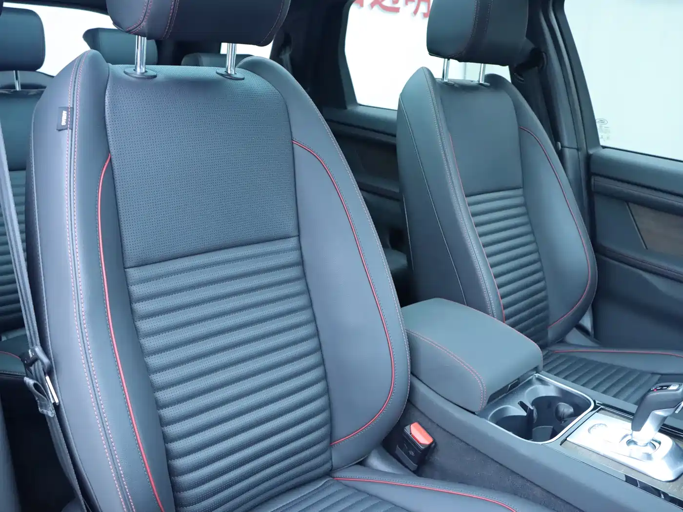 LAND ROVER DISCOVER SPORTS