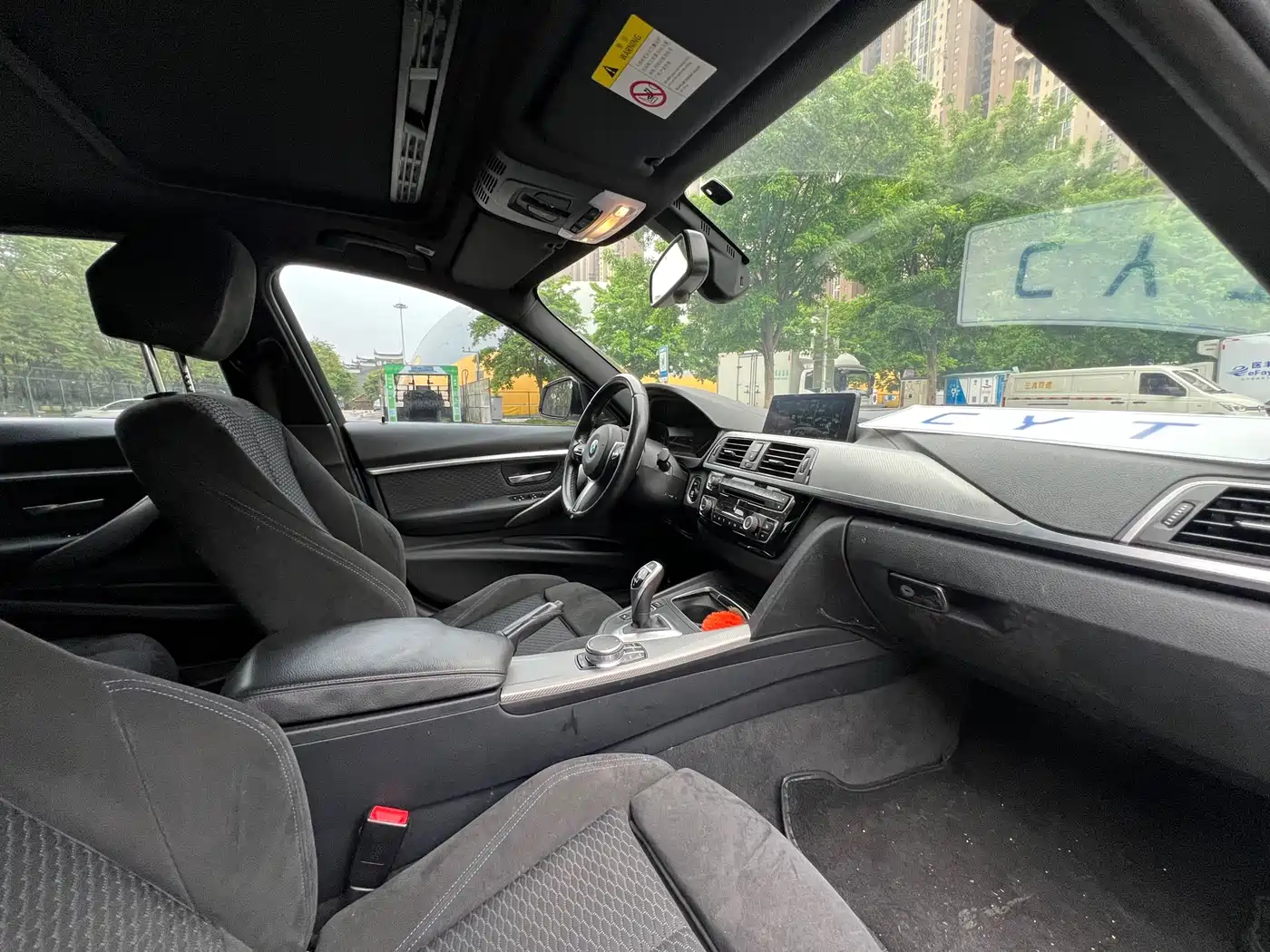 BMW 3 Series 2018 320i M Sport Black Night Edition фото 5