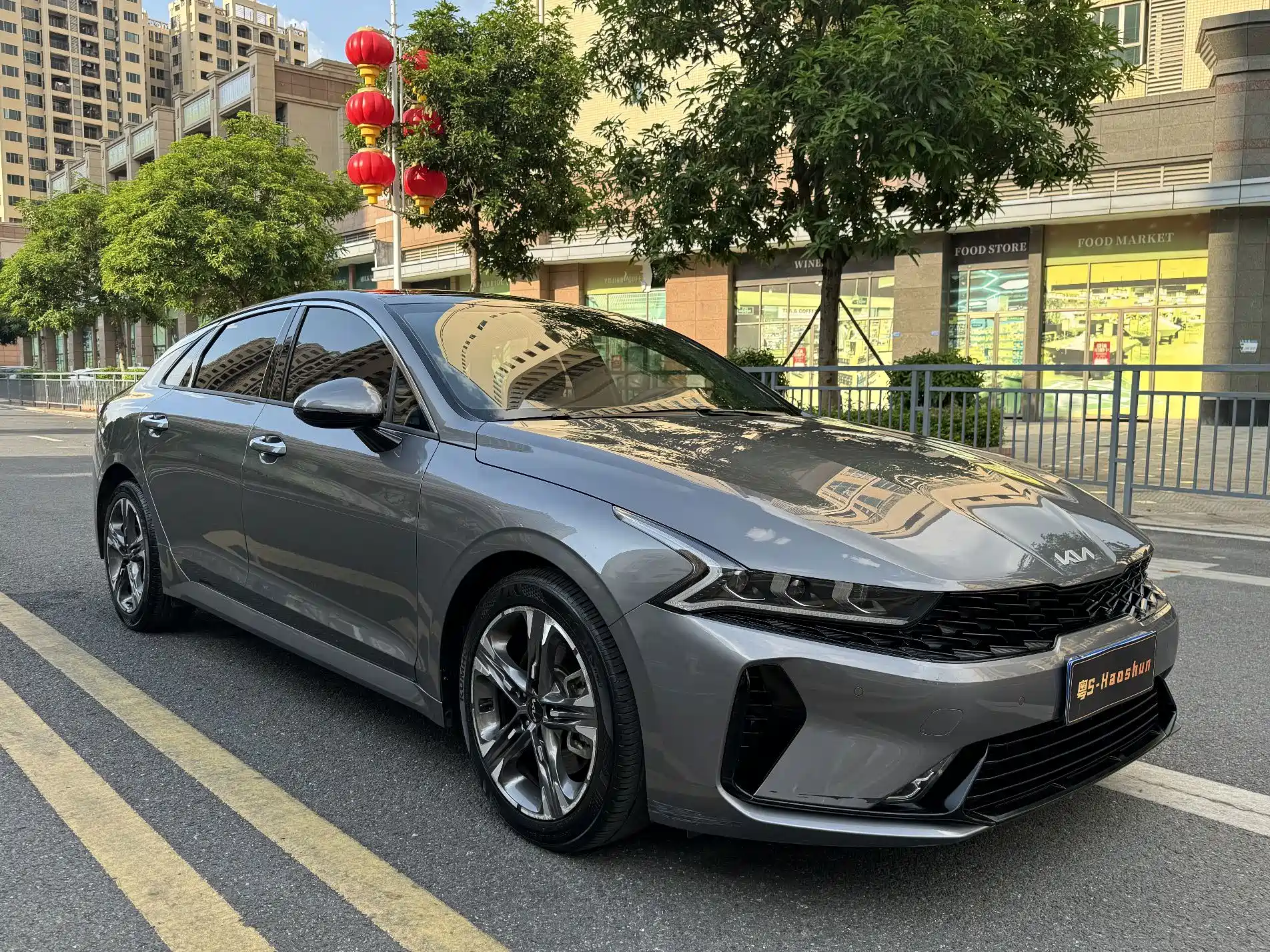 Photo 3 - Kia K5