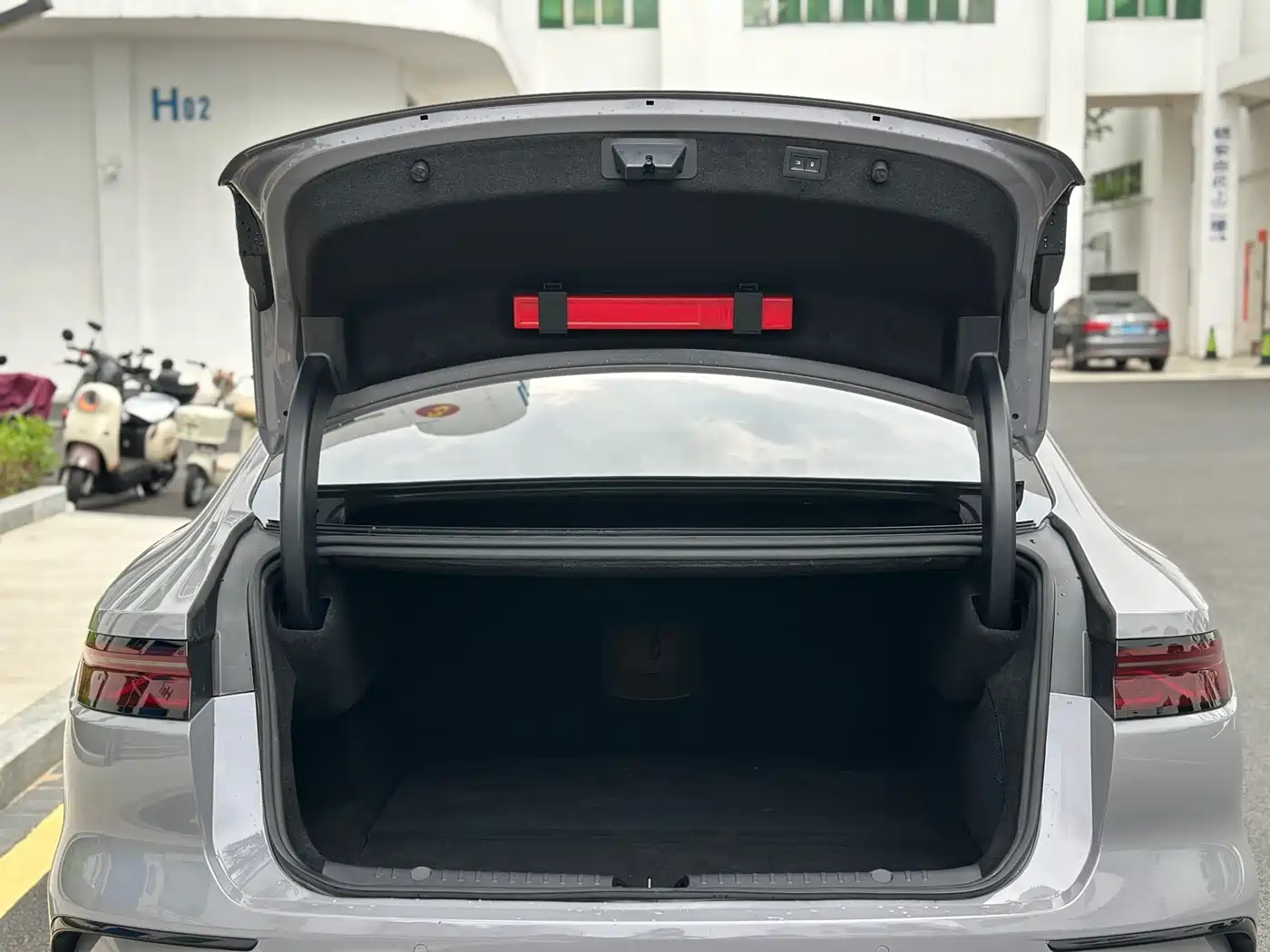 BYD Han 2025 DM-i Smart Driving Edition 125KM Honor фото 14
