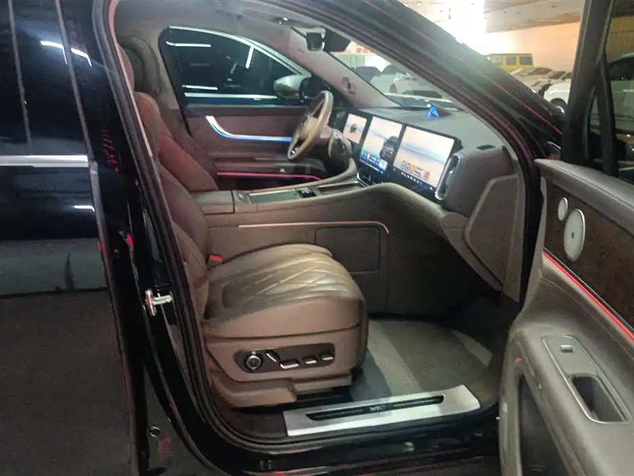 AITO Wenjie AITO M9 2024 Range Extender Max 52kWh 6-seater фото 8