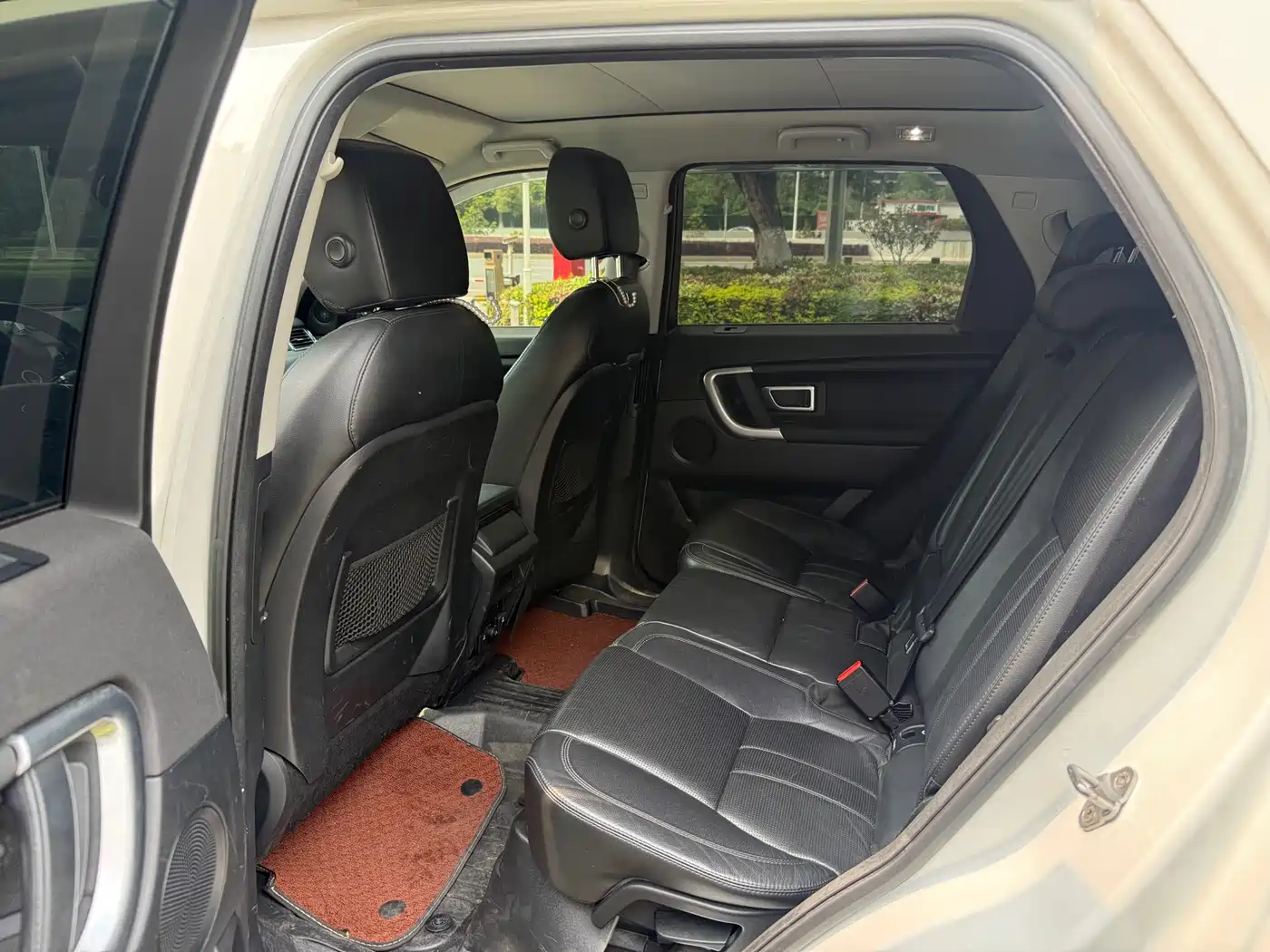 Land Rover Discovery Sport 2016 2.0T HSE фото 5