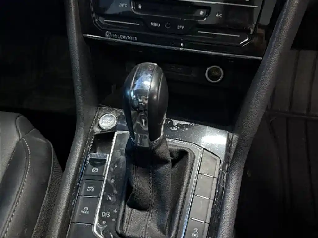 Volkswagen Tharu 2022 280TSI FWD Luxury Edition фото 6